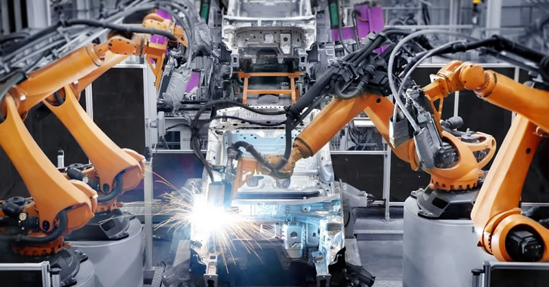 Leia mais sobre o artigo Vantagens Competitivas: Células Robotizadas na Produção Industrial